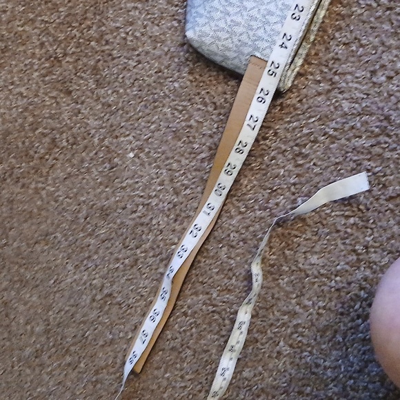 Micheal Kors silver monogram belted hip purse size S/M - Picture 11 of 15